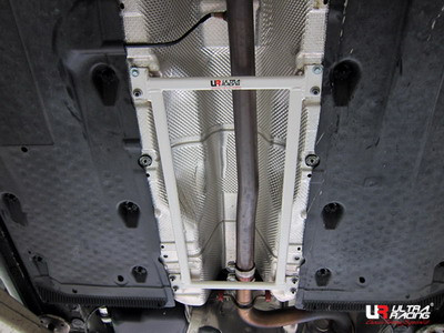 VW Golf 5/6 GTI/Jetta 05-10/Scirocco versteviging middenonder en achterkant - U-216727 - UR-ML4-1193 - 3661768654262