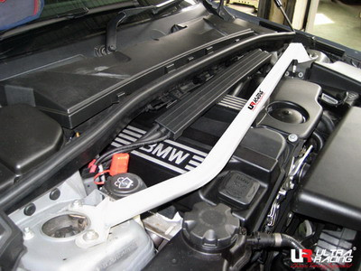 Bară de rigidizare între amortizoare superioară ULTRA RACING BMW 1 04-11 E87 (120i) 2.0 - U-216890 - UR-TW2-1121 - 3661768655825