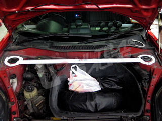 Bară de rigidizare între amortizoare superioară ULTRA RACING pentru Toyota MR2/MRS 01-03 - U-216920 - UR-TW2-957 - 3661768656112