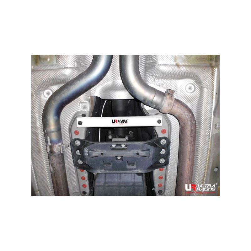 Mercedes C-Klasse/ AMG 07+ W204 2-punts centrale en achterste versteviging onder de carrosserie - U-220725 - UR-ML2-1824 - 3661768665176