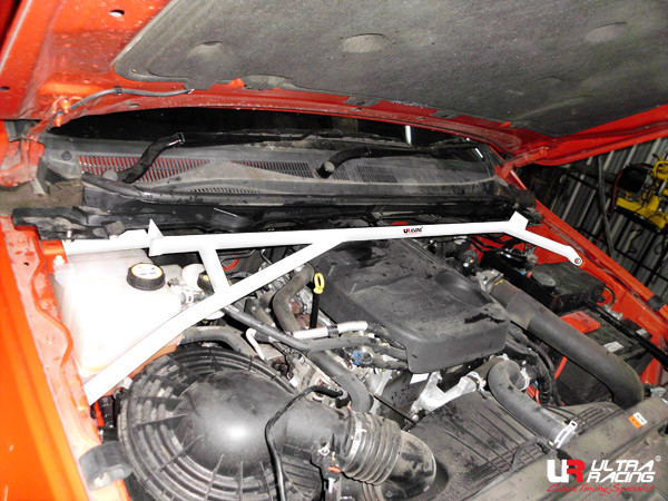 Bară de rigidizare între amortizoare superioară față cu 4 puncte de fixare ULTRA RACING pentru Ford Ranger T6 2.2D 11+ - U-221470 - UR-TW4-1986 - 3661768667736