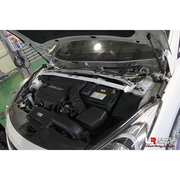 Barre anti-rapprochement supérieure Avant Hyundai i40 SW 11+ 2 points - U-229556 - URKR-TW2-2754 - 3661768670873
