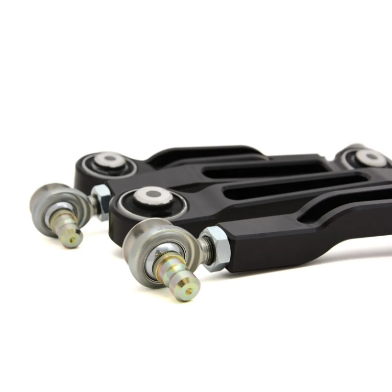 Bras de suspension supérieur réglables renforcés 034 Motorsport pour Audi A4 / S4 / RS4 / S6 / RS6  ( B5 / B6 / B7 / C5) - 034-401-1000 - 034-401-1000 - 3666618286648