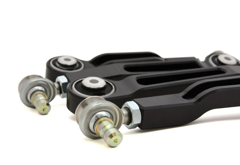 Versterkte verstelbare bovenste draagarmen 034 Motorsport voor Audi A4 / S4 / RS4 / S6 / RS6 ( B5 / B6 / B7 / C5) - 034-401-1000 - 034-401-1000 - 3666618286648