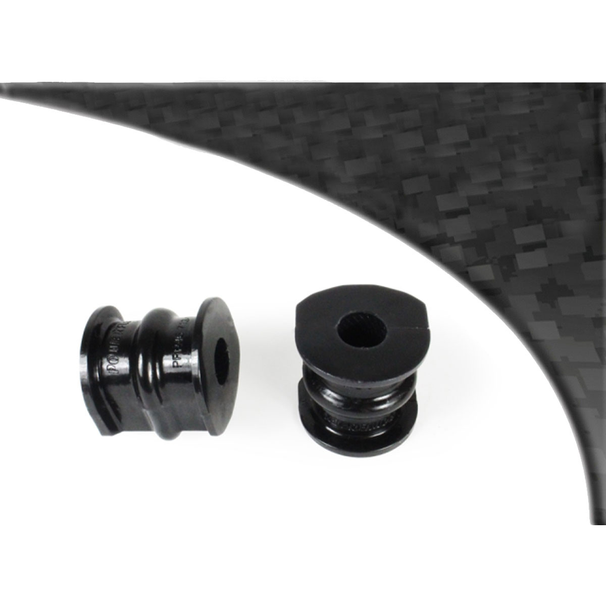 Boccola Powerflex Black barra anti-rollio posteriore 14mm Nissan GT-R dopo 2008 (2 pezzi) - PF-R46-713-14-2N - PFR46-713-14BLK - 5055676562340