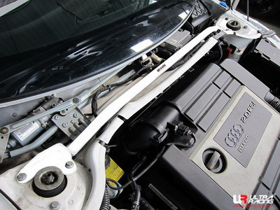 Bară de rigidizare între amortizoare superioară ULTRA RACING pentru Audi TT 8J după 2006/TTS Quattro după 2008 - U-216898-X - UR-TW2-1212 - 3666618704531