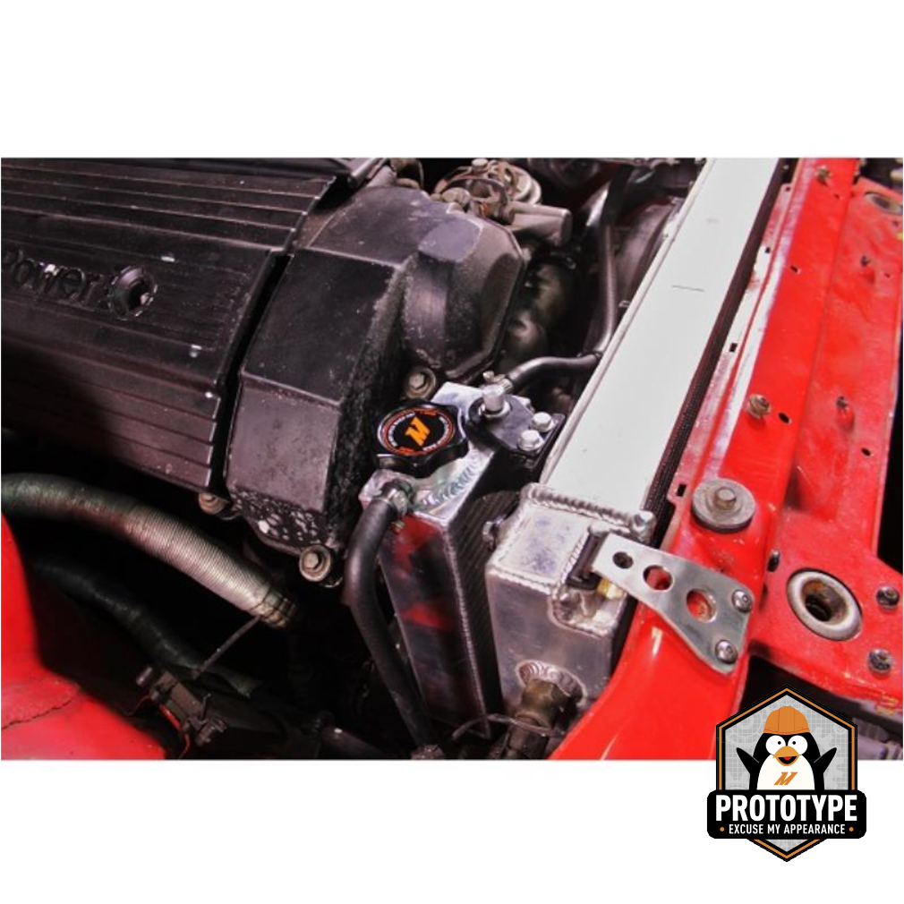 Rezervor de expansiune din aluminiu Mishimoto pentru BMW E36 cu 6 cilindri, inclusiv modelul M3 (1992-1999) - MIM-RT-E36-92E.N - MMRT-E36-92EBK