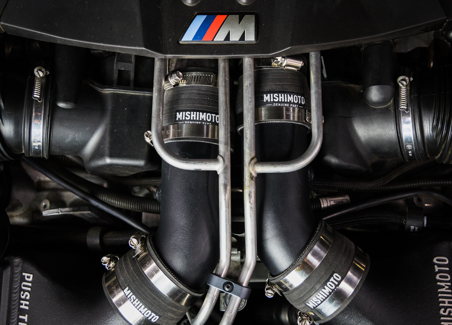 Charge Pipe Mishimoto BMW M5/M6 F1X (2012-2018) - MIM-ICP-F10-12M.N - MMICP-F10-12MWBK
