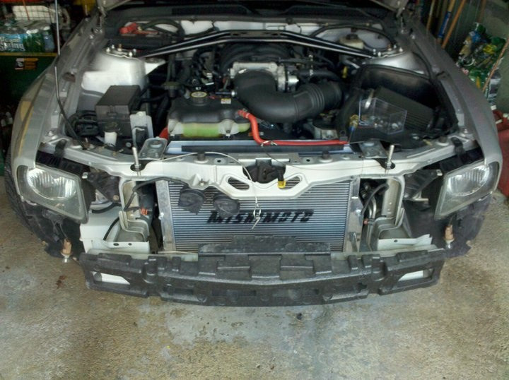Alu waterradiator MISHIMOTO Ford Mustang MK5 (2005-2014) - MIM-RAD-MUS-05 - MMRAD-MUS-05 - 3666618726991