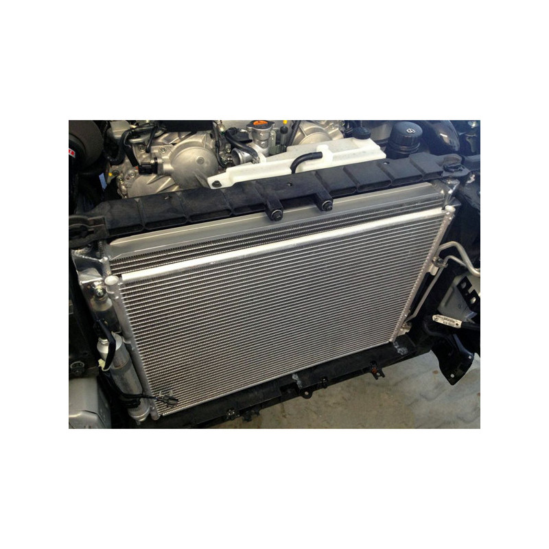 Alu waterkoeler MISHIMOTO Nissan 370Z (2009-2020) - MIM-RAD-370Z-09 - MMRAD-370Z-09 - 3666618727424