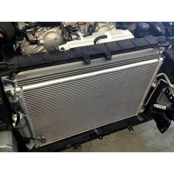Alu waterkoeler MISHIMOTO Nissan 370Z (2009-2020) - MIM-RAD-370Z-09 - MMRAD-370Z-09 - 3666618727424