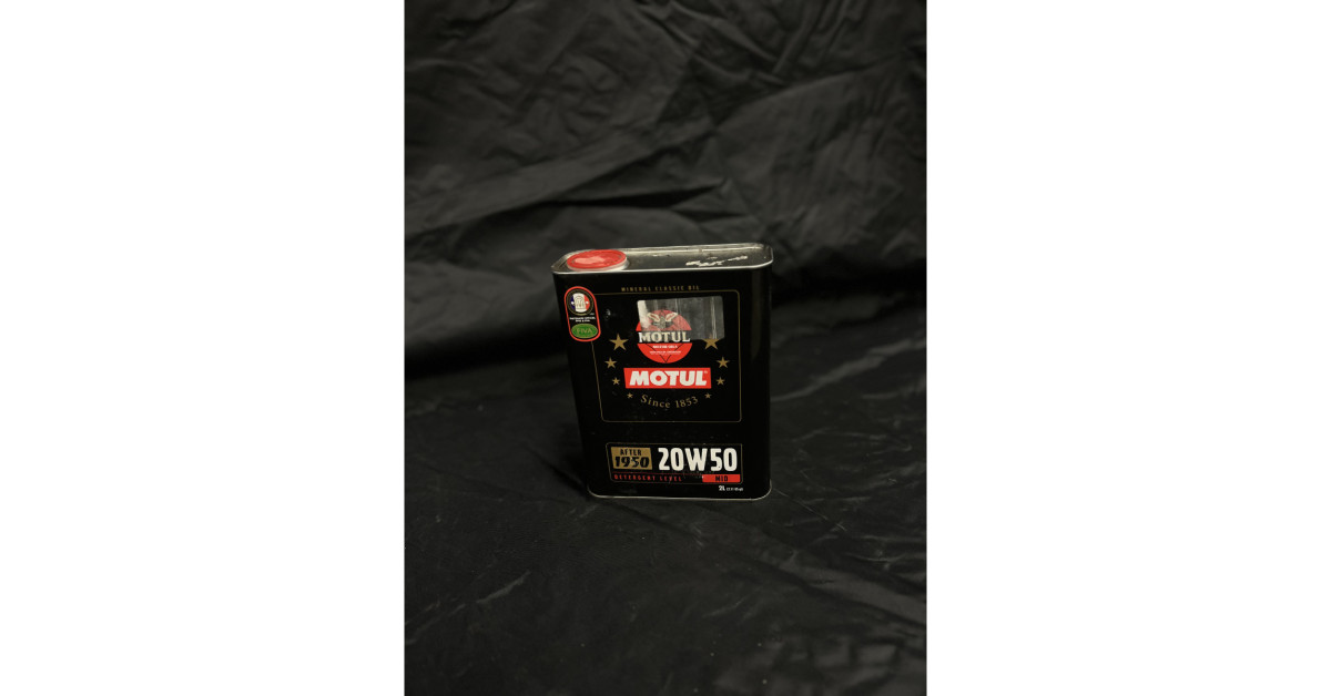 Motul Classic 20W50 2L Engine Oil - Refurbished Product