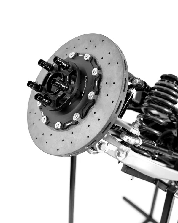 Achterremschijven van koolstofkeramiek voor BMW M2 G87, M3 G80, M4 G82 – MMX Performance MMR30-1604R - MMR30-1604R - MMR30-1604R - 3666618841397