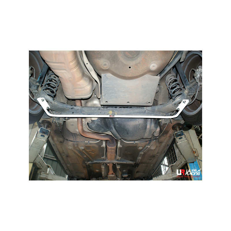 Barra antirollio posteriore ULTRA RACING VW Golf 4 97-06 (1.8) 18mm - U-219555-X - UR-AR18-321 - 3666618661414