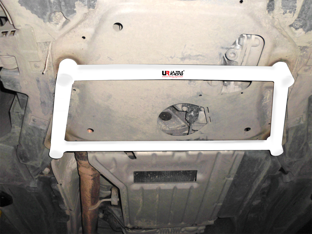 ULTRA RACING 4-punts onderste voorste anti-slagstang BMW X6 E71 08+ - U-220706-X - UR-LA4-1851 - 3666618710167
