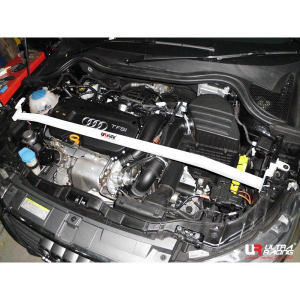 Barre anti-rapprochement supérieure avant 2 points ULTRA RACING Audi A1 10+ - U-220829-X - UR-TW2-1832 - 3666618703411